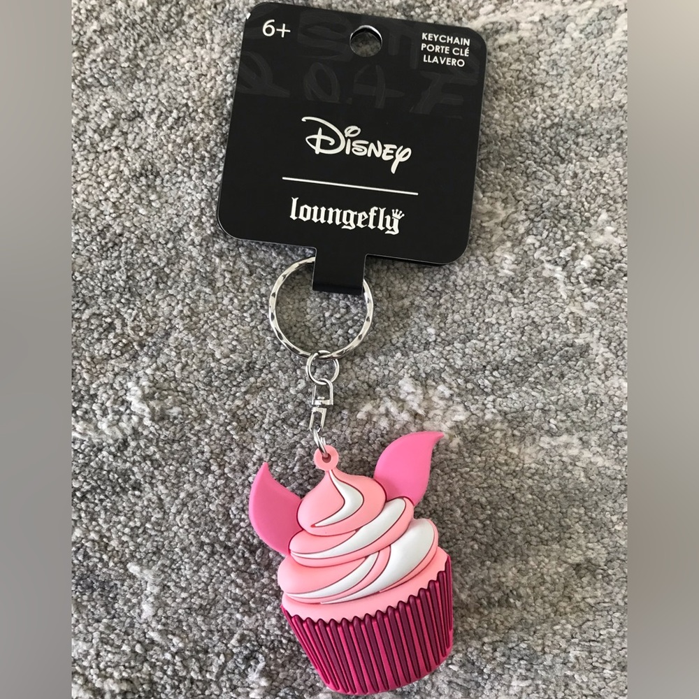 NWT Loungefly Disney Winnie the Pooh Piglet Cupcake Keychain